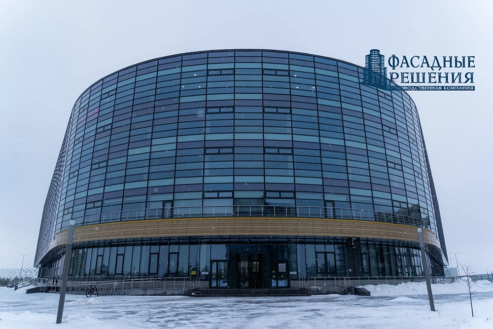 Стеклянные козырьки для входной группы в Красноярске